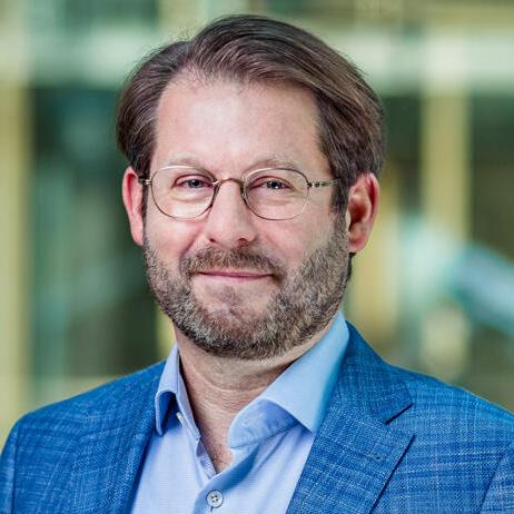 Dr. Henning Koch